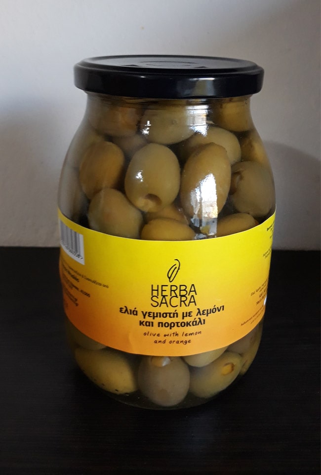Olive stuffed with lemon and orange herbasacra